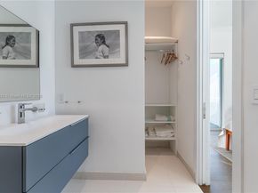 6495 SW 85th St, Miami FL 33143