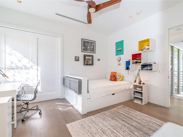 6495 SW 85th St, Miami FL 33143