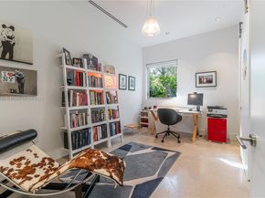 6495 SW 85th St, Miami FL 33143