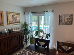 10563 NW 4th St, Plantation FL 33324