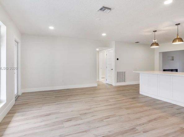 5713 NE 17th Ter, Fort Lauderdale FL 33334