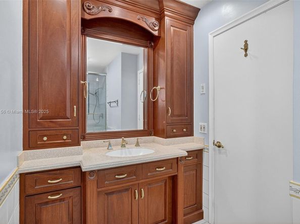 5701 NE 21st Ave, Fort Lauderdale FL 33308