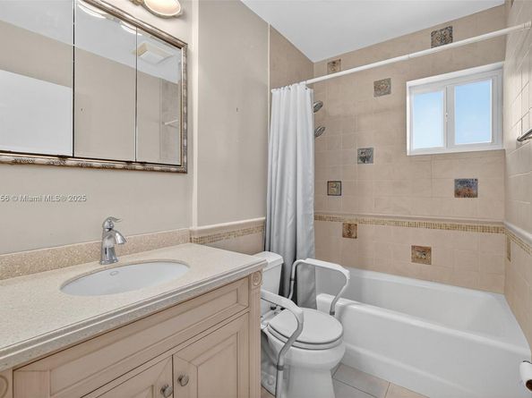 5701 NE 21st Ave, Fort Lauderdale FL 33308