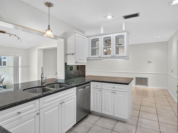 5701 NE 21st Ave, Fort Lauderdale FL 33308
