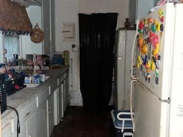 1129 NW 105th St, Miami FL 33150