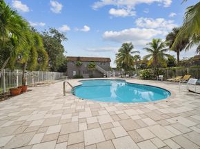 4605 NW 9th Dr 4605, Plantation FL 33317