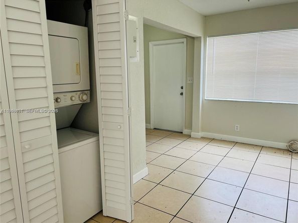 4605 NW 9th Dr 4605, Plantation FL 33317