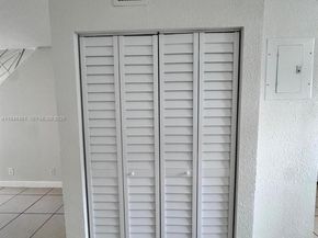 4605 NW 9th Dr 4605, Plantation FL 33317