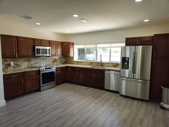 8400 NW 10th Ave, Miami FL 33150