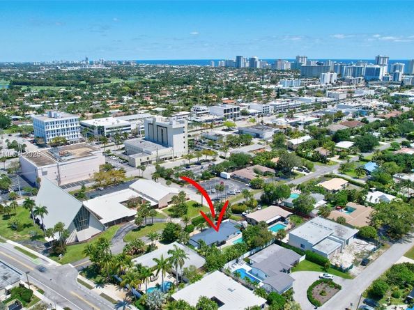 2506 NE 30th St, Fort Lauderdale FL 33306
