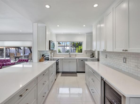 2506 NE 30th St, Fort Lauderdale FL 33306
