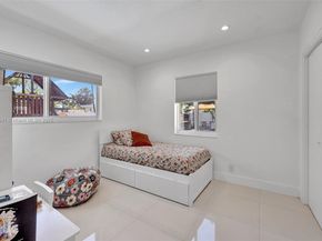 2506 NE 30th St, Fort Lauderdale FL 33306