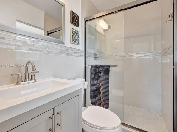 2506 NE 30th St, Fort Lauderdale FL 33306