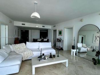 200 S Biscayne Blvd