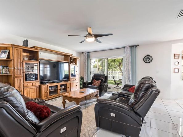 161 Granada Ave, Weston FL 33326