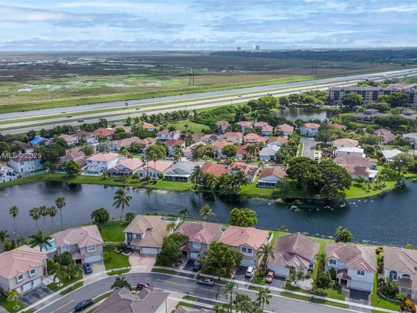 161 Granada Ave, Weston FL 33326