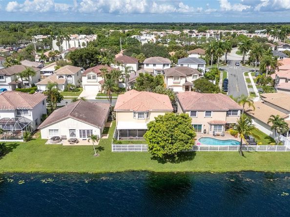 161 Granada Ave, Weston FL 33326