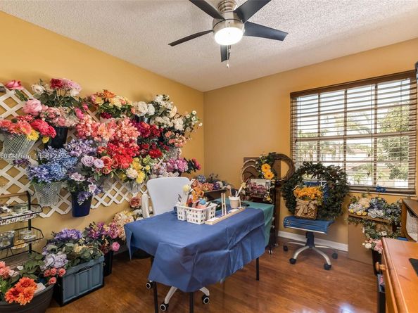 161 Granada Ave, Weston FL 33326