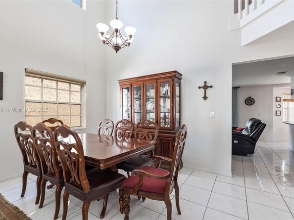 161 Granada Ave, Weston FL 33326