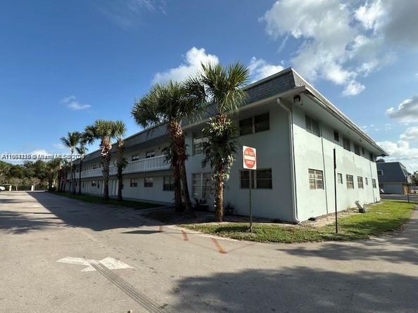 4271 NW 5th St 108, Plantation FL 33317