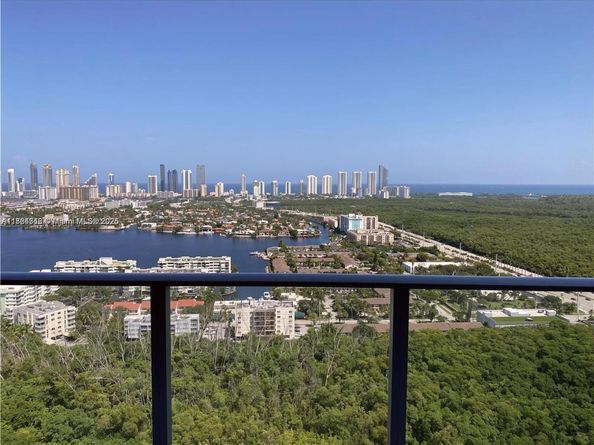 16385 Biscayne Blvd 2118, North Miami Beach FL 33160