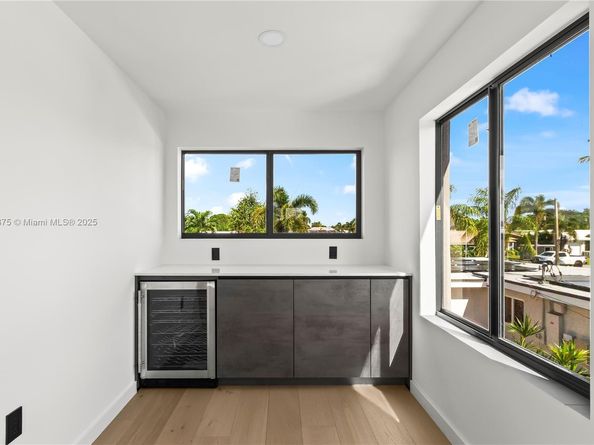 2108 NE 63rd St, Fort Lauderdale FL 33308