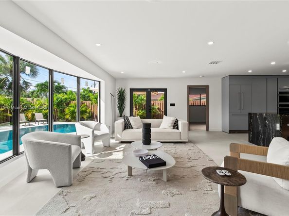 2108 NE 63rd St, Fort Lauderdale FL 33308