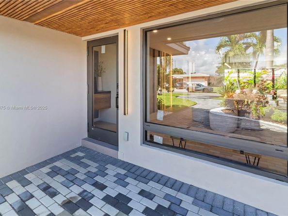 2108 NE 63rd St, Fort Lauderdale FL 33308