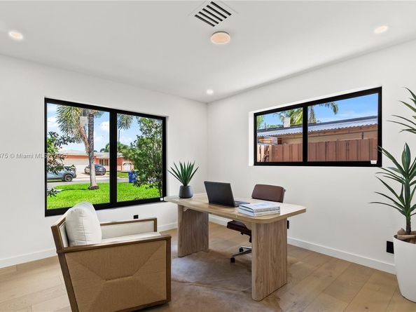 2108 NE 63rd St, Fort Lauderdale FL 33308