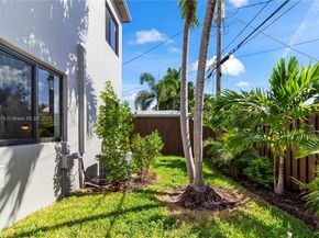 2108 NE 63rd St, Fort Lauderdale FL 33308