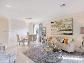 8723 NW 102nd Pl, Doral FL 33178