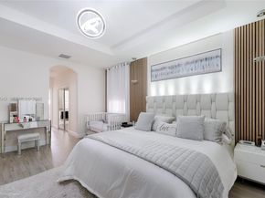 8723 NW 102nd Pl, Doral FL 33178