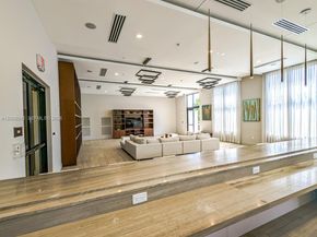 8723 NW 102nd Pl, Doral FL 33178