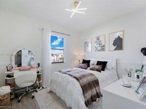 8723 NW 102nd Pl, Doral FL 33178