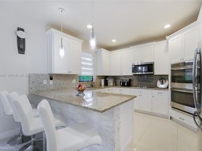 8723 NW 102nd Pl, Doral FL 33178