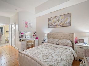 10242 NW 7th St 209, Miami FL 33172