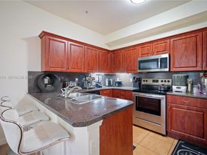 10242 NW 7th St 209, Miami FL 33172