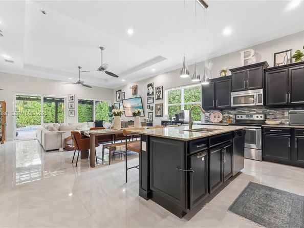 14929 SW 176th Ter, Miami FL 33187