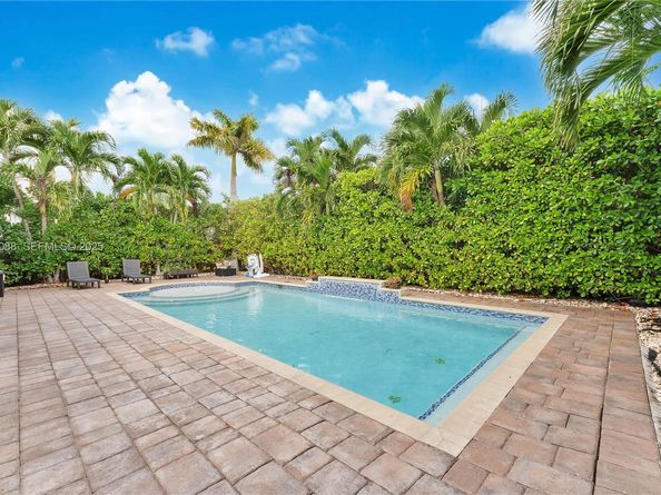 14929 SW 176th Ter, Miami FL 33187