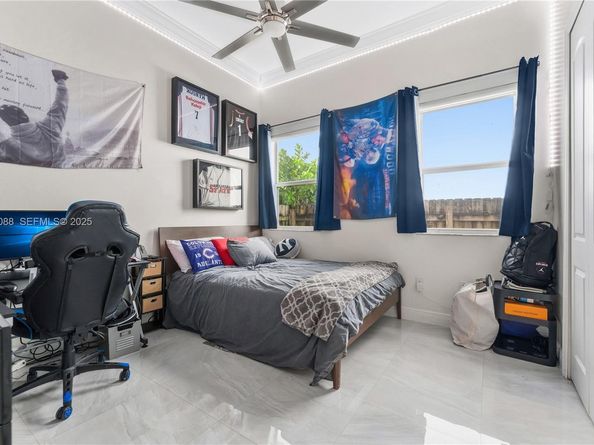 14929 SW 176th Ter, Miami FL 33187