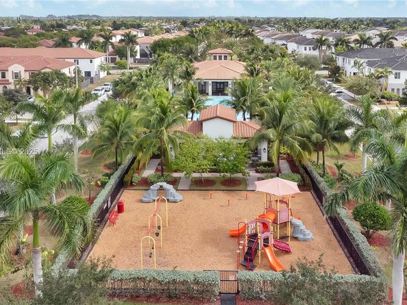 14929 SW 176th Ter, Miami FL 33187