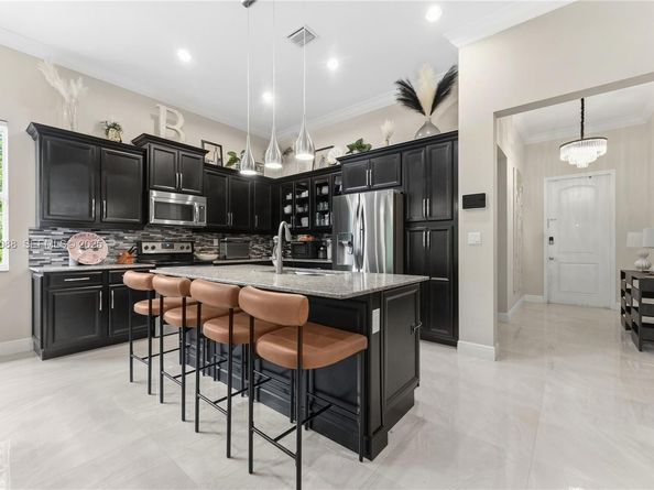 14929 SW 176th Ter, Miami FL 33187