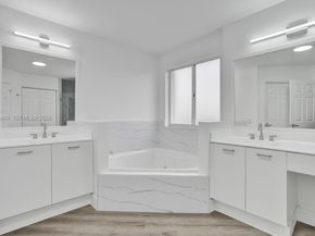 7257 NW 113th CT, Doral FL 33178