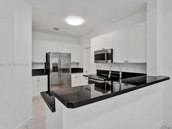 7257 NW 113th CT, Doral FL 33178