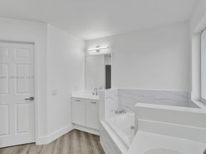 7257 NW 113th CT, Doral FL 33178