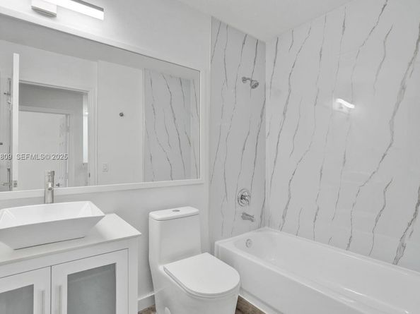 7257 NW 113th CT, Doral FL 33178