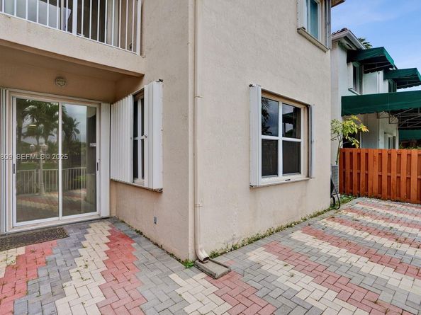 7257 NW 113th CT, Doral FL 33178