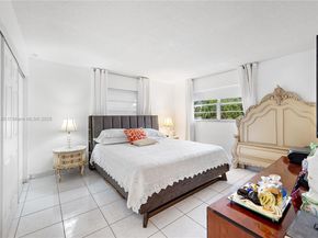 160 NE 8th Ave 9B, Hallandale Beach FL 33009