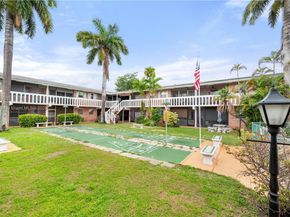 160 NE 8th Ave 9B, Hallandale Beach FL 33009