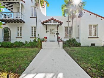 36 Phoenetia Ave
